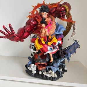 Onepiece Red and Yellow Figurine